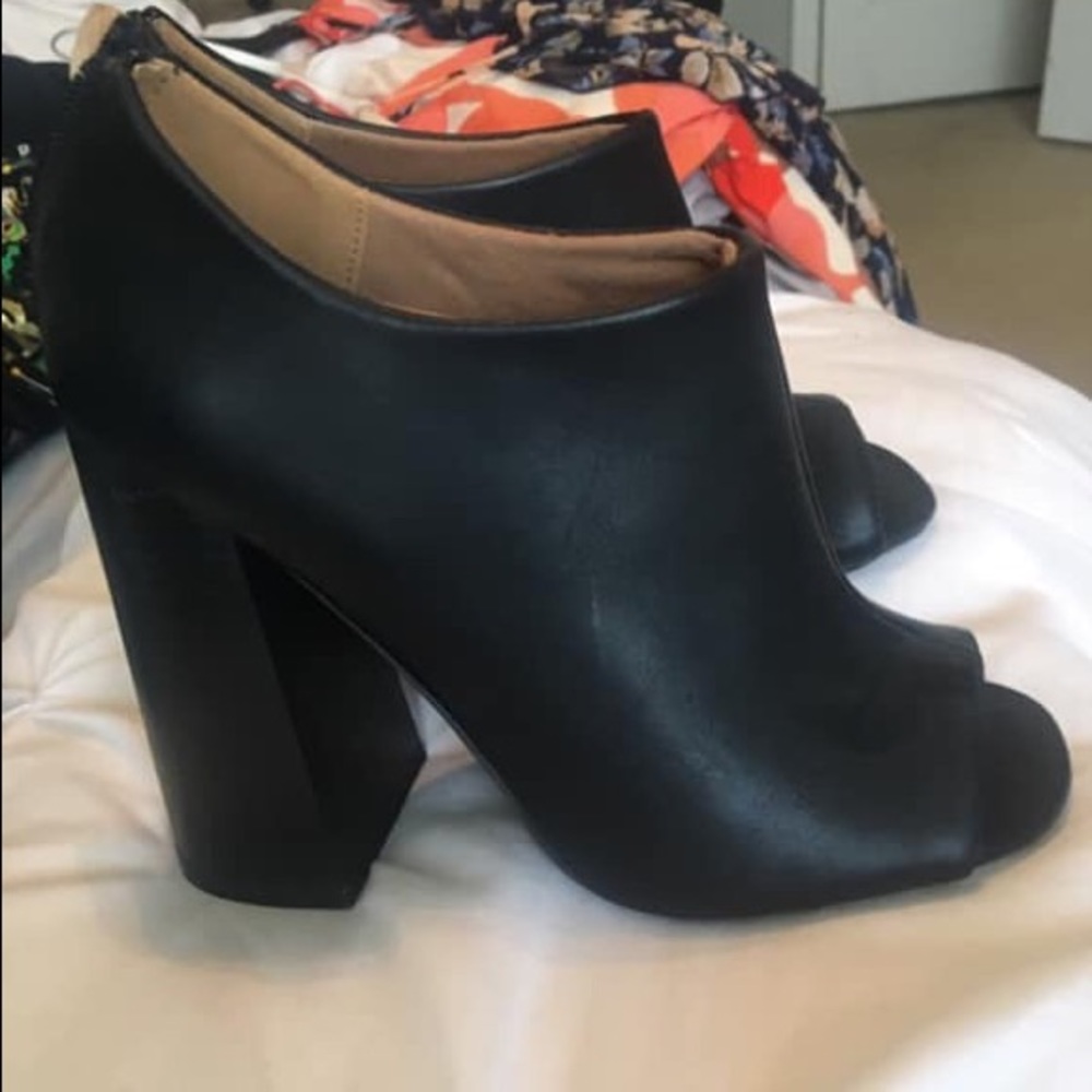 Entourage shoes